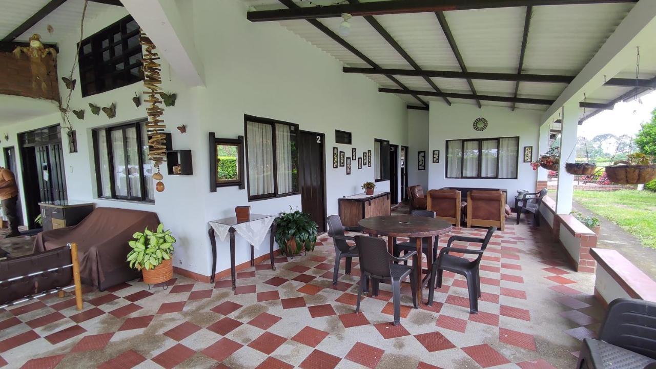 Finca Hotel El Saman De Alto Bonito Montenegro Esterno foto