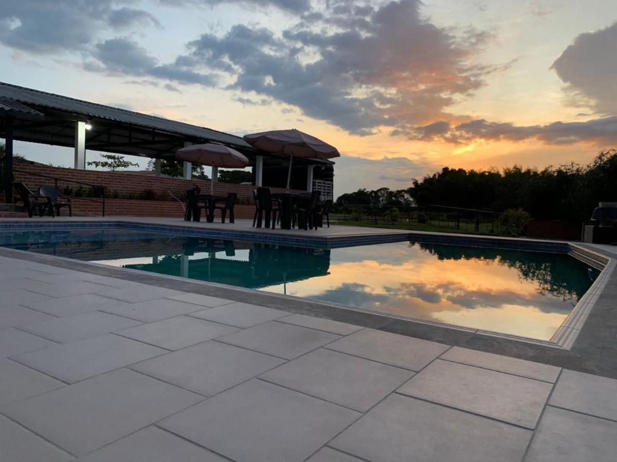 Finca Hotel El Saman De Alto Bonito Montenegro Esterno foto