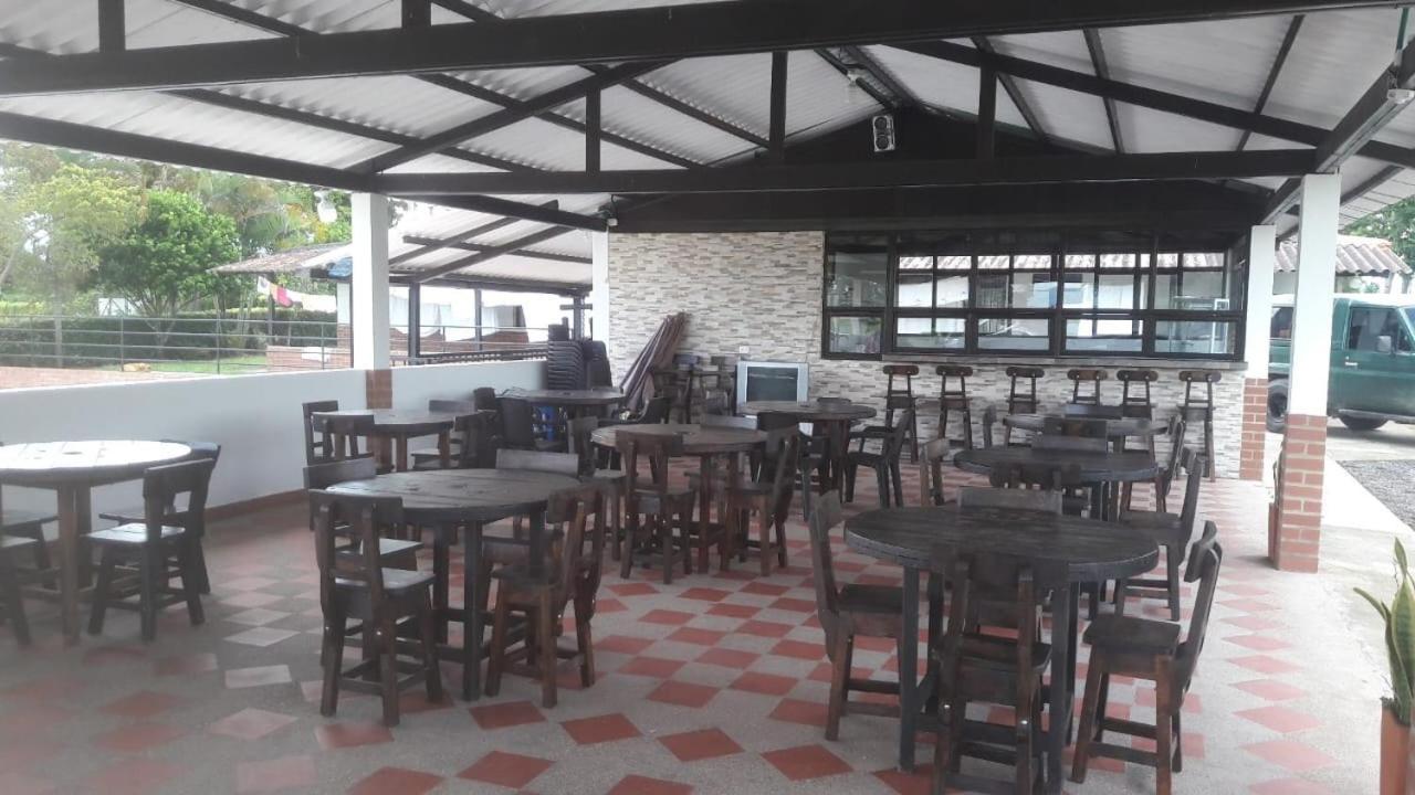 Finca Hotel El Saman De Alto Bonito Montenegro Esterno foto